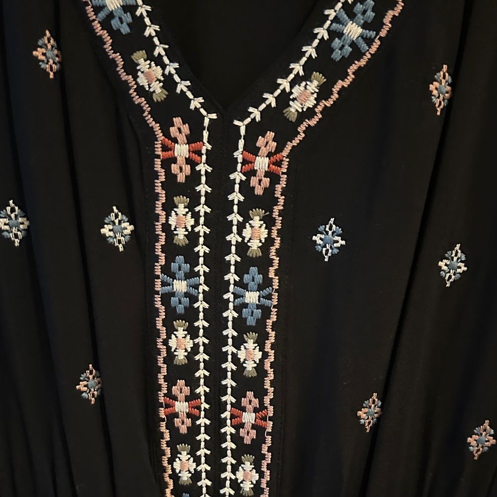 Xhilaration Black Dress with Colorful Embroidery Bohemian Style Size Large - Picture 2 of 4